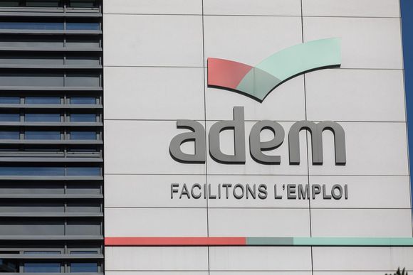 4dmk3w adem job centre in