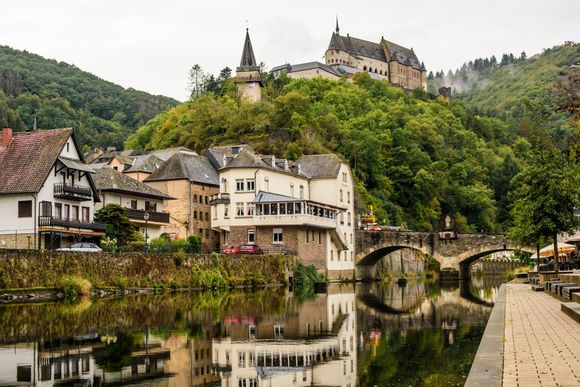 ayvjvc this postcard pretty town was once home to goldsmiths masons and tailors photo shutterstock 20240722090539