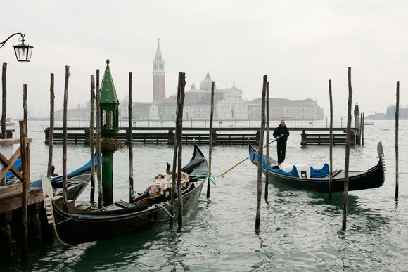 bs6d92 gondeln in venedig 20240404141418