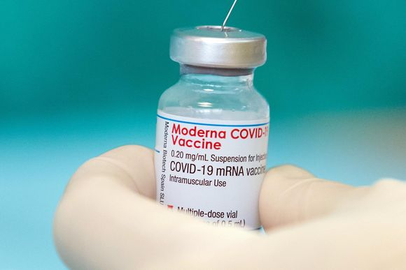 tqtflw moderna said it is not asking the courts to pull the pfizer biontech covid vaccine from the market nor to block future sales 20230927053554